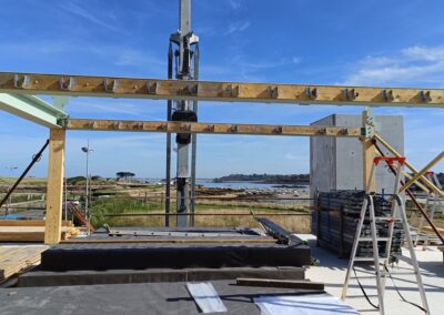 Montage charpente bois/ métal – début octobre 2025